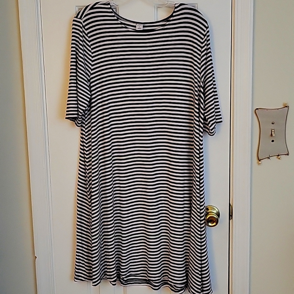 Old Navy dress